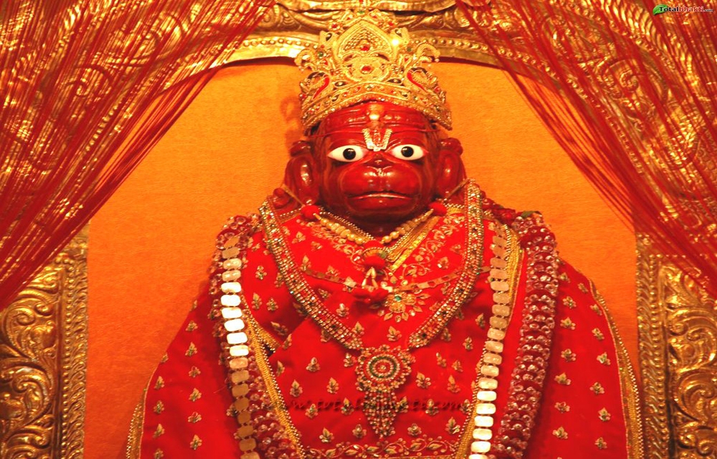 mukhye dharmik sthal famous bal hanuman temple of jamnagar gujarat