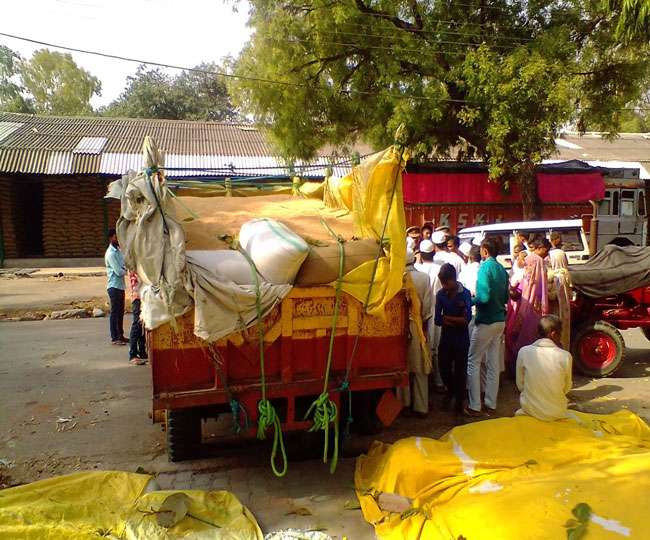 farmer-dies-in-line-to-sell-wheat-for-three-days-in-amethi