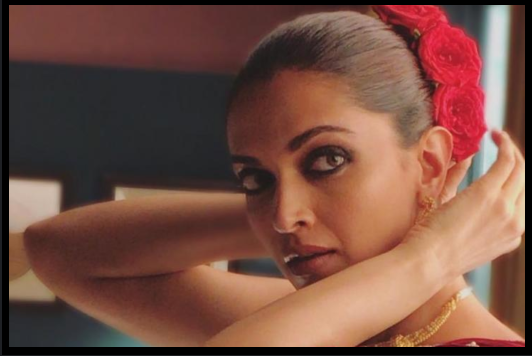 Deepika Padukone's mesmerising eyes in this picture is wining hearts