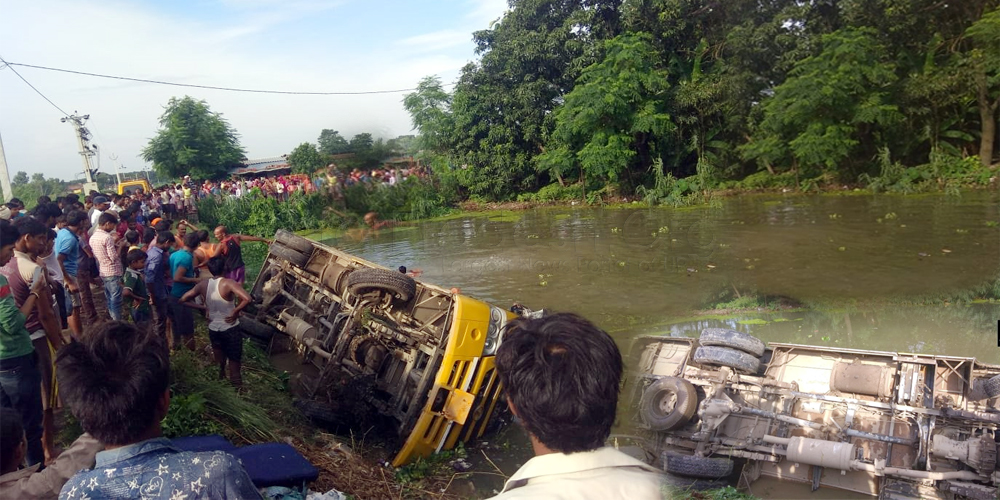 Siddharthnagar: 20 Children Injured after School Bus Fell into Ppond in Khaira Village