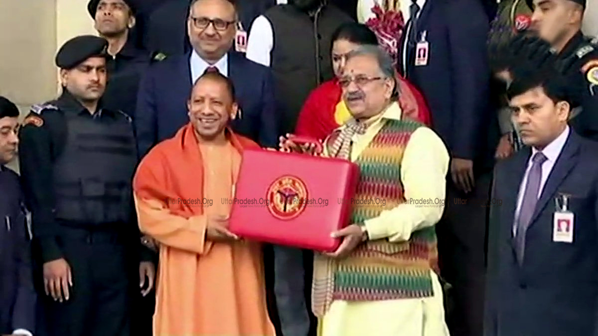 Chief Minister Yogi Adityanath and Finance Minister Rajesh Agarwal Open Budget Briefcase