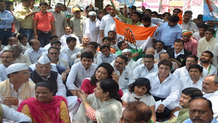Congress Protest Against Bapu Mahatma Gandhi Insult Across UP