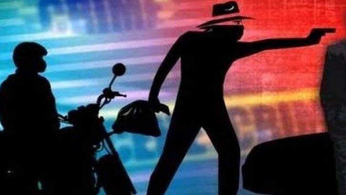 Three People Looted by Robbers in Para Chowk and Chinhat Thana