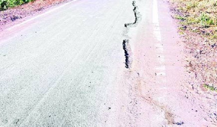 Road construction from poor material in the Bijnaur region