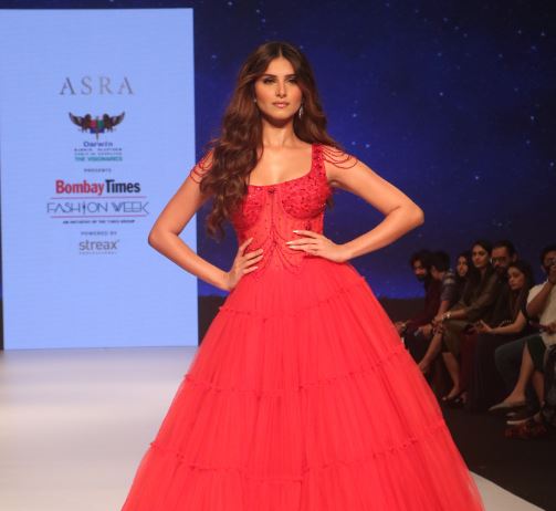 Tara Sutaria Walks The Ramp At Bombay Times Fashion Week 2021