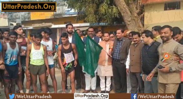 ajay-bind-hoisted-the-flag-by-completing-12-km-race-in-37-minutes