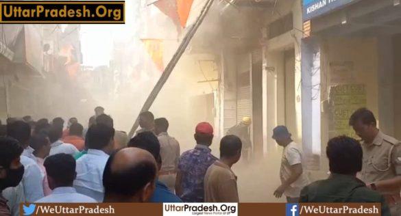 massive-fire-broke-out-in-a-two-storey-house-in-bhadohi