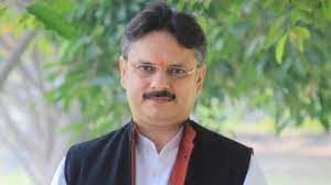 mla-rajeshwar-singh-reached-bjp-office-for-civic-body-election-meeting